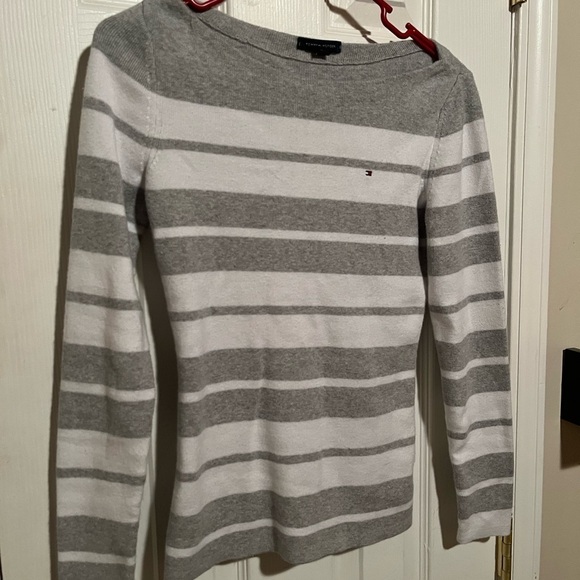 Grey and white striped Tommy Hilfiger sweater - Picture 3 of 4